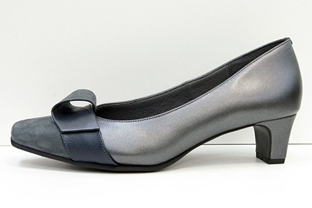 外反母趾予防パンプス