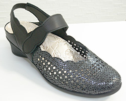 外反母趾予防パンプス