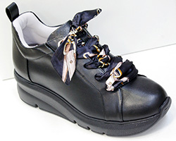 外反母趾予防ウォーキングシューズ